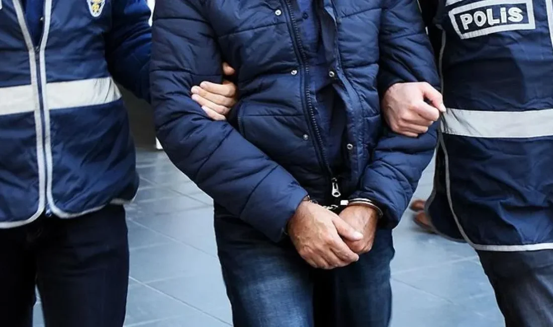 Foça’da sahte “emniyet müdürü” kurgusuyla 5,5 milyon TL dolandırılan 65 yaşındaki kadının